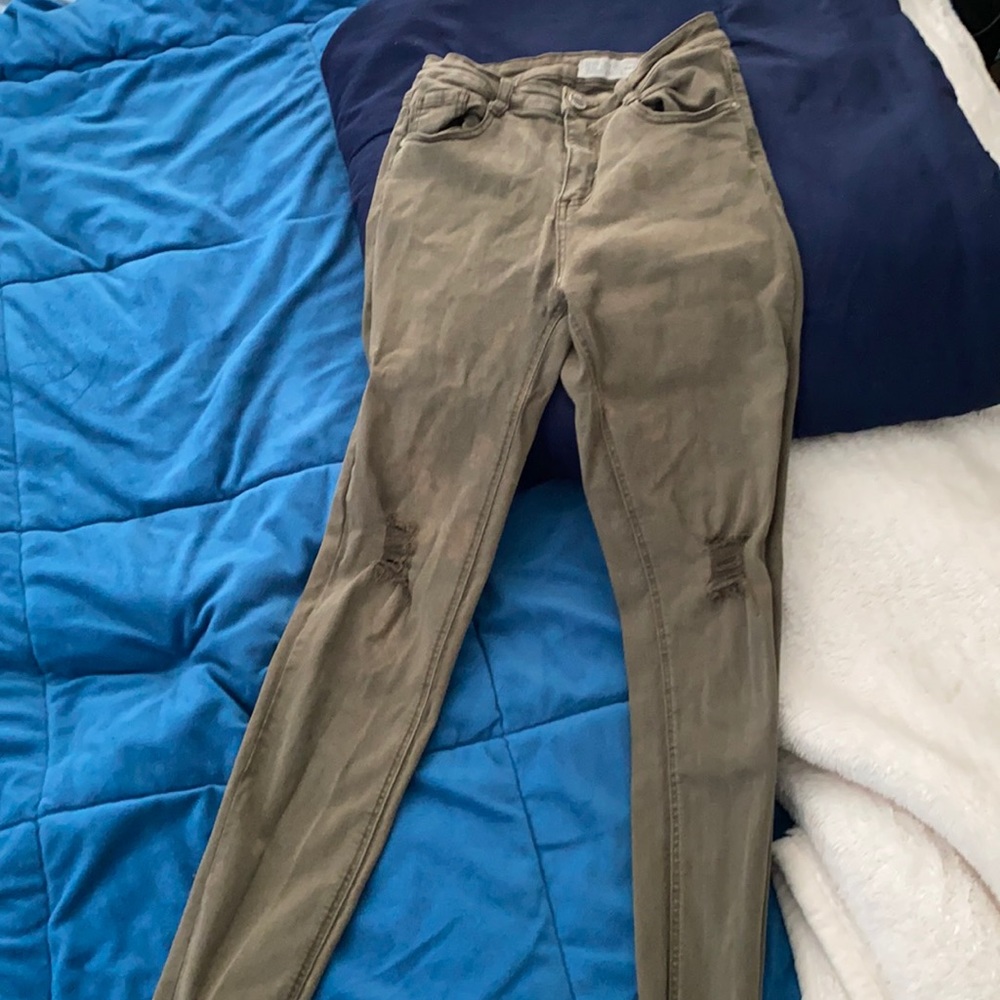 Papaya size 5 olive green ripped skinny jeans